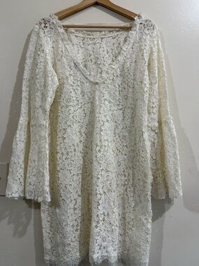 shoulder Cream Lace Long Sleeve Dress with V-Neck